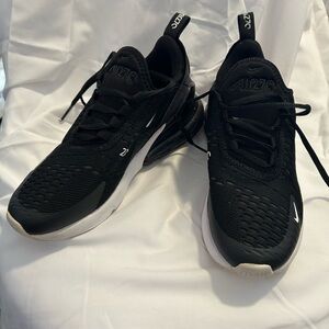 Nike Air Max 270 Black and White youth size 4 Sneakers